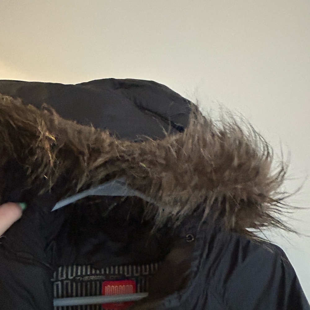 Columbia Women's Black Puffer Coat with Fur Trim - Picture 6 of 6